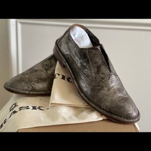 The Trask Avery Slip-on Oxford